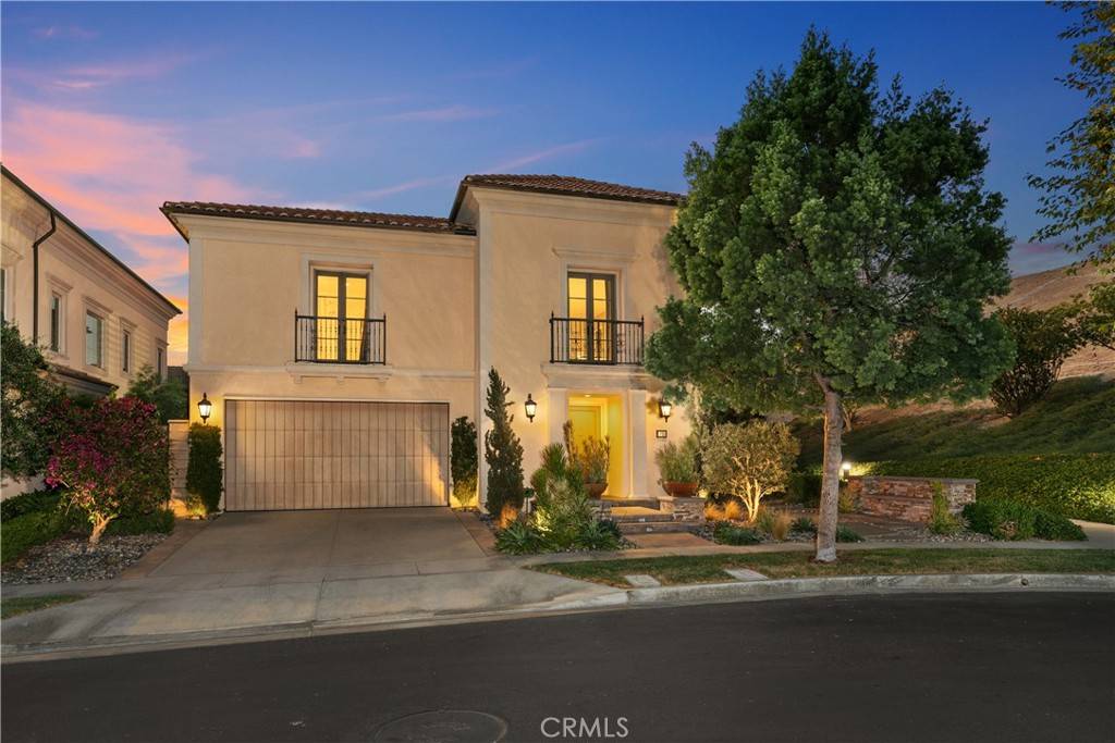 Irvine, CA 92618,81 Livia