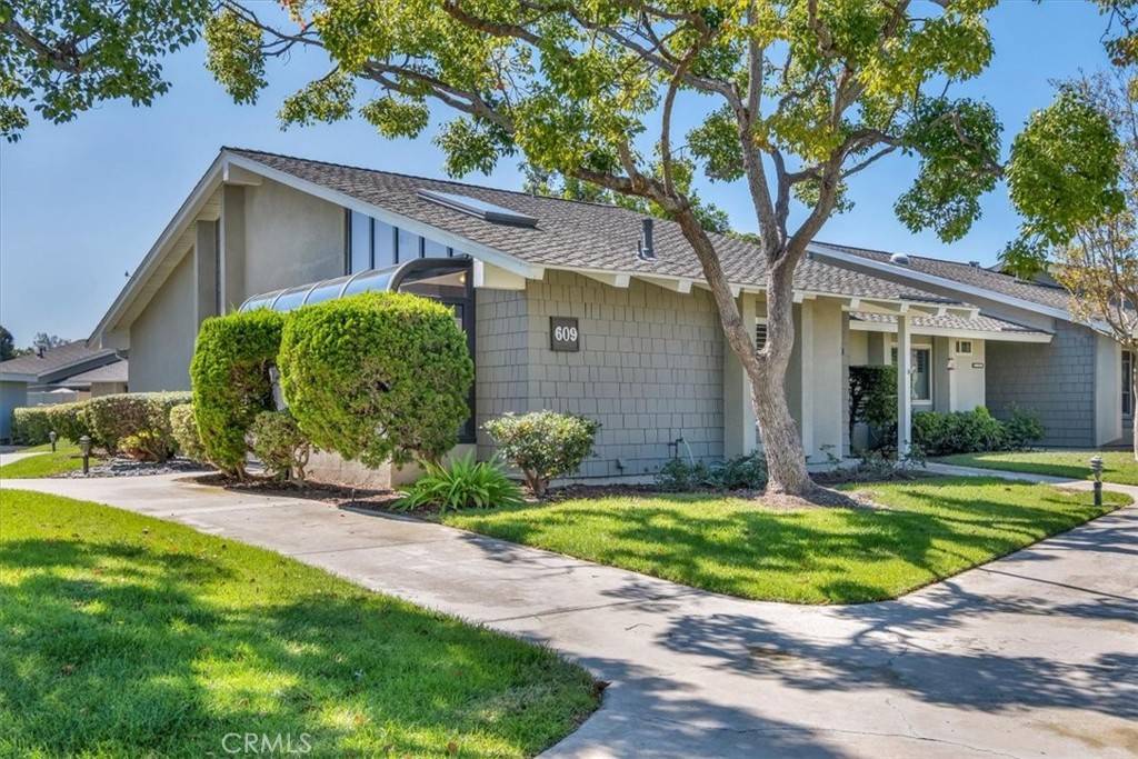 Huntington Beach, CA 92646,8745 Placer CIR #609D