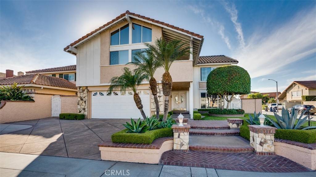 Huntington Beach, CA 92647,15631 Sunburst LN