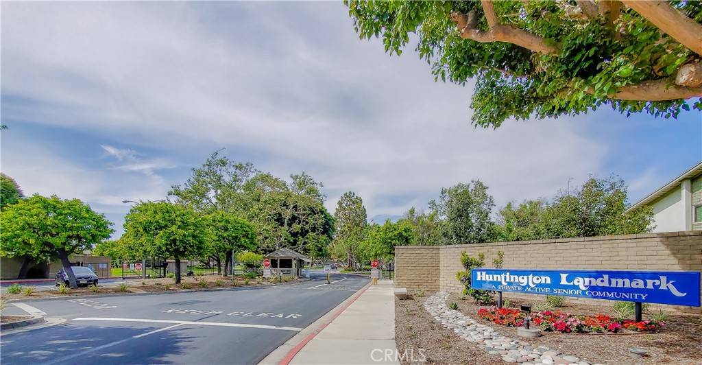 Huntington Beach, CA 92646,8866 Tulare DR #303B