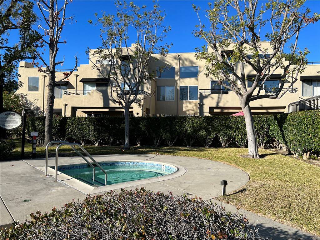 Mission Viejo, CA 92691,27906 Cinnamon #198