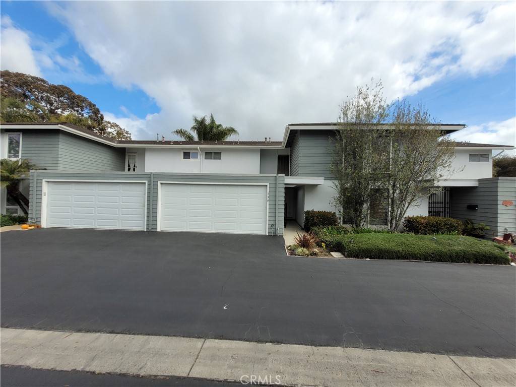 Costa Mesa, CA 92627,336 Reims LN