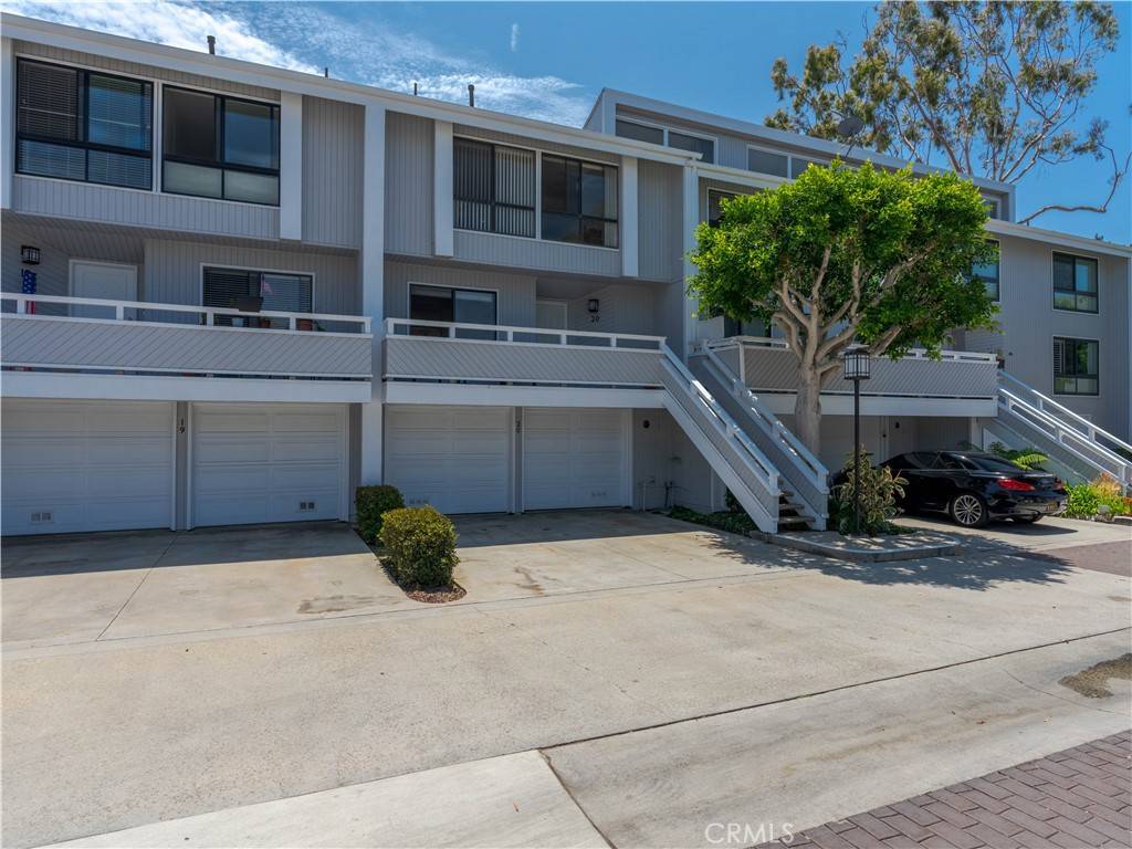 Newport Beach, CA 92663,20 Barlovento CT #8