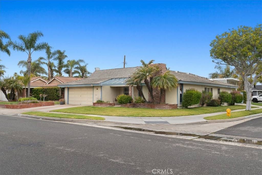 Huntington Beach, CA 92646,9411 Molokai DR