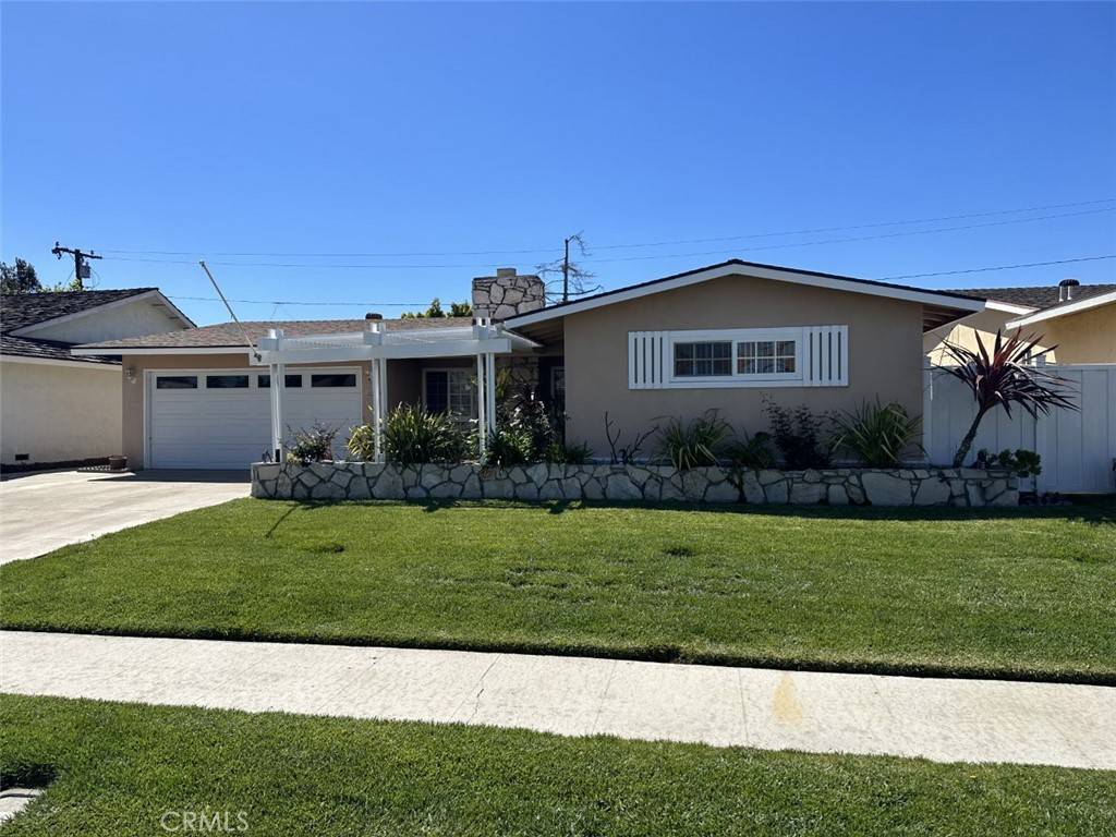 Huntington Beach, CA 92647,16651 Tiber LN