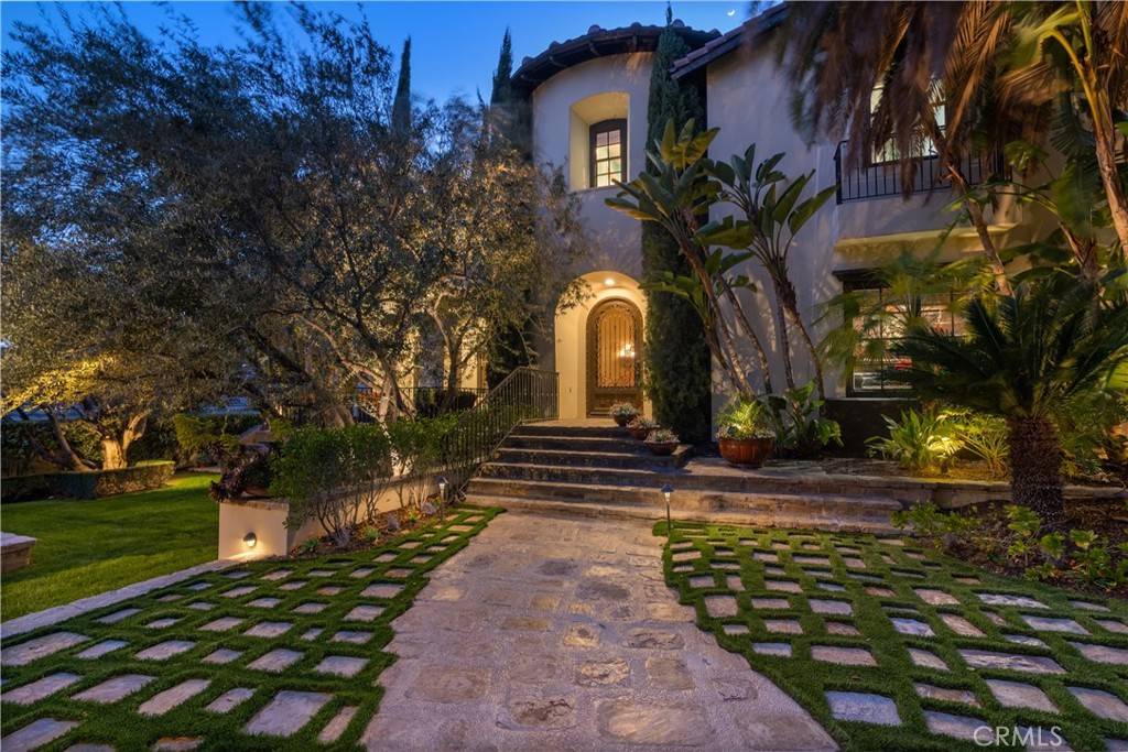 Yorba Linda, CA 92886,4265 Hidden Oaks DR