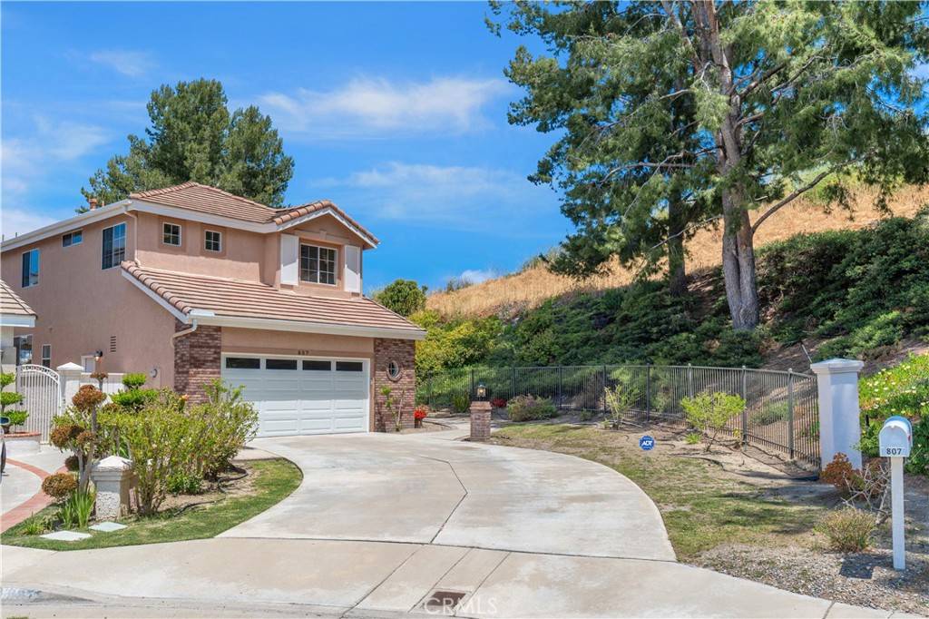 Anaheim Hills, CA 92808,807 S Songbird CIR