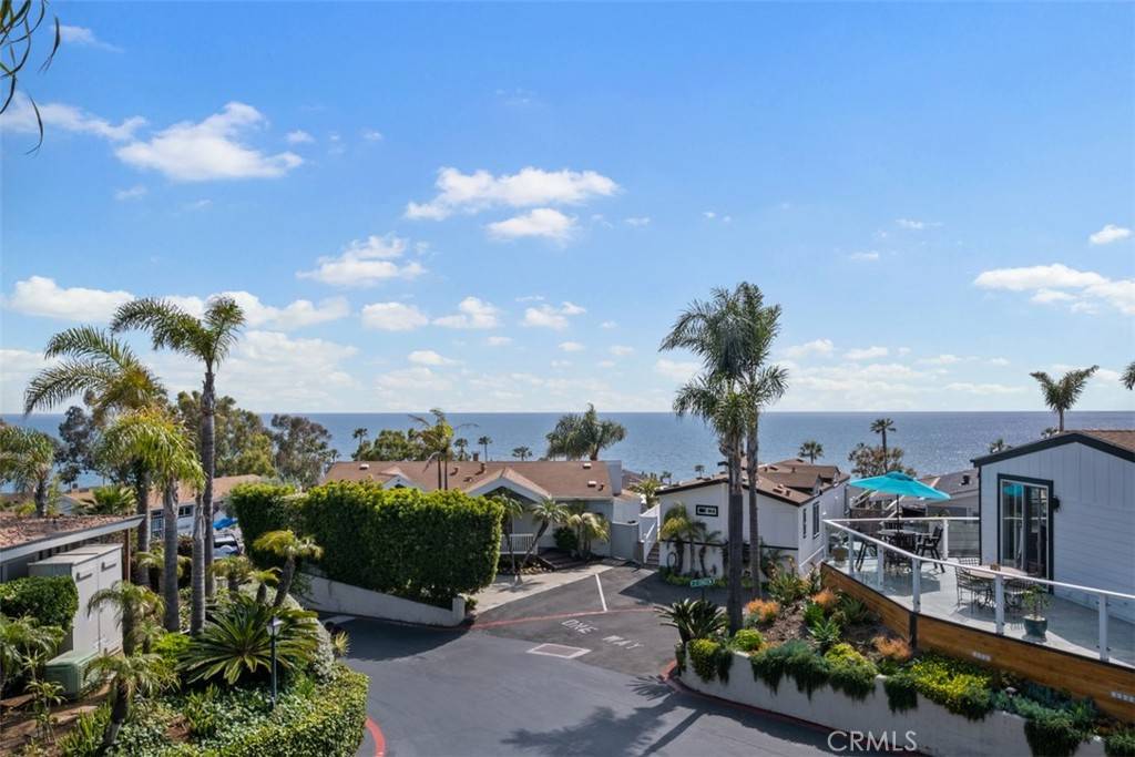 Laguna Beach, CA 92651,30802 Coast #F1