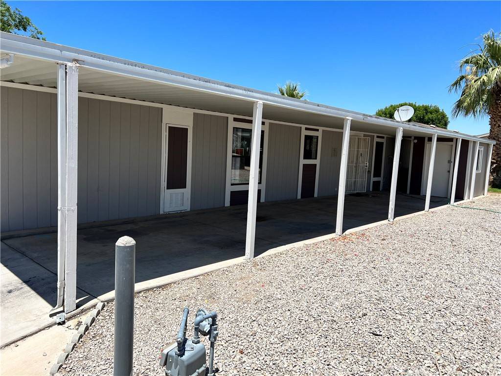 Blythe, CA 92225,3589 Wells Rd #102