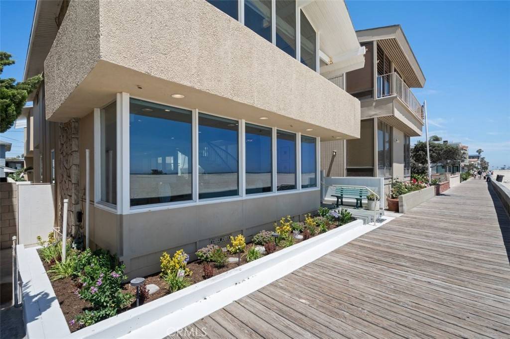 Long Beach, CA 90803,5559 E Seaside