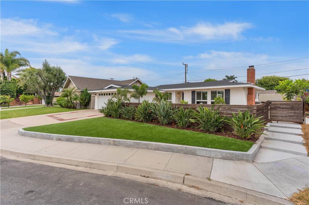 Costa Mesa, CA 92626,2976 Teakwood PL