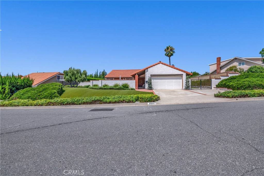 Laguna Hills, CA 92653,25251 Las Bolsas