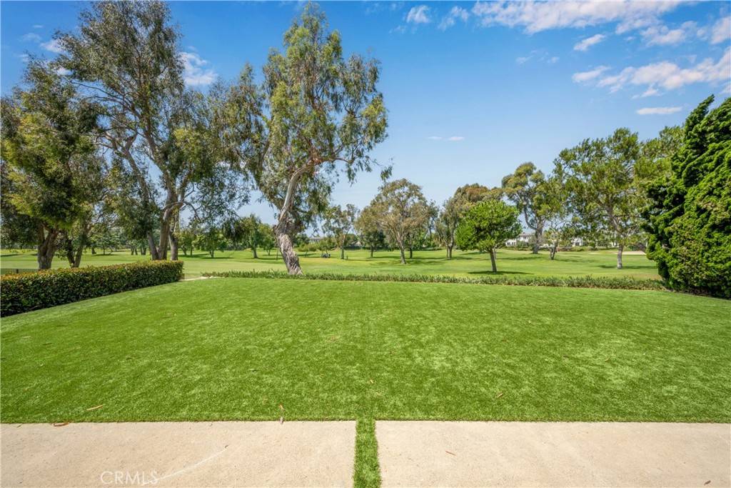 Huntington Beach, CA 92648,6712 Lawn Haven DR