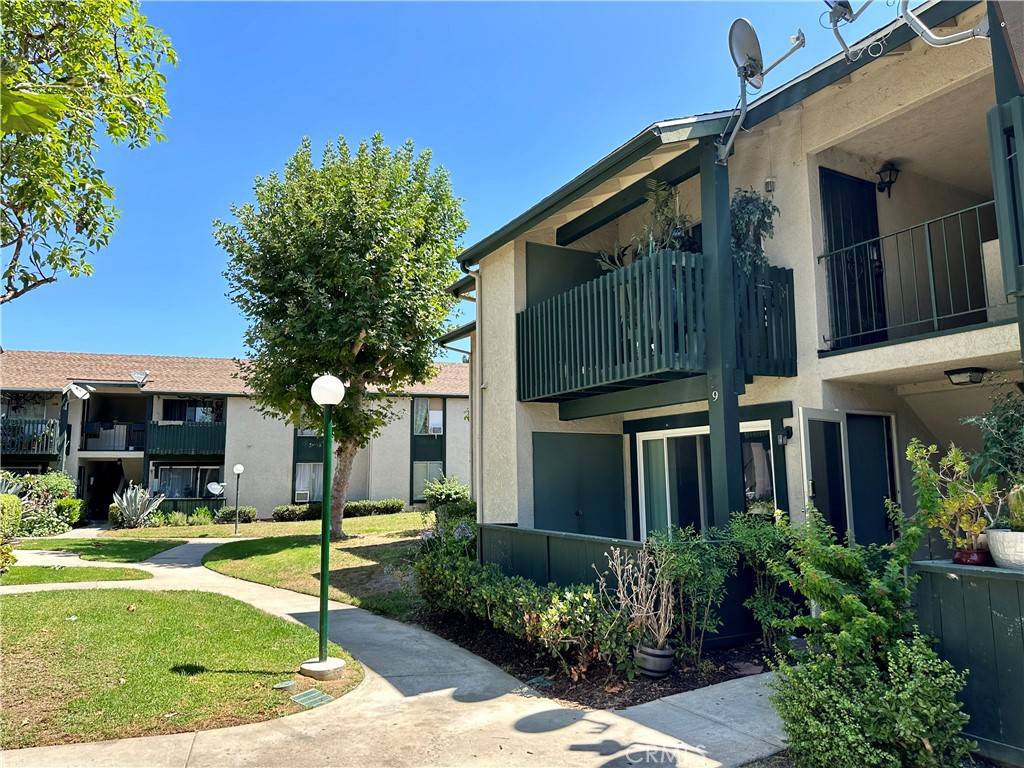 Lake Forest, CA 92630,23220 Orange AVE #9