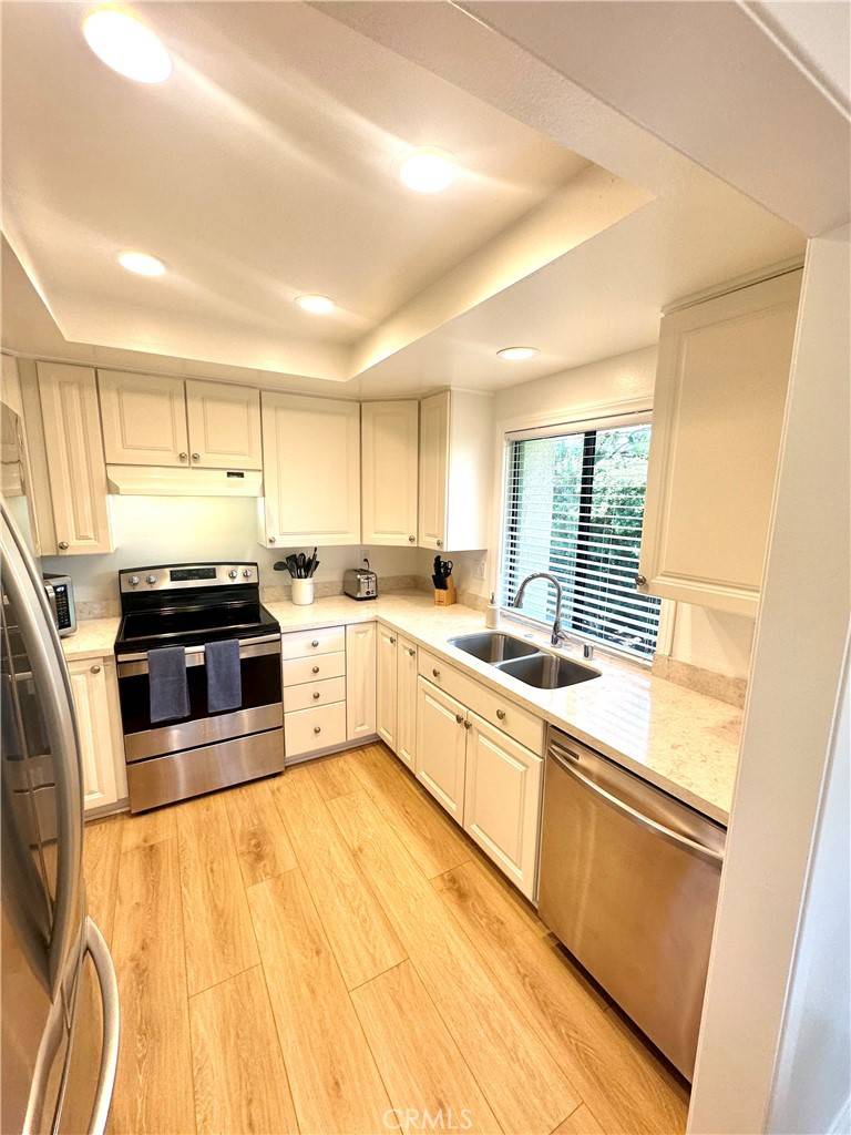 Huntington Beach, CA 92646,8777 Coral Springs CT #11E