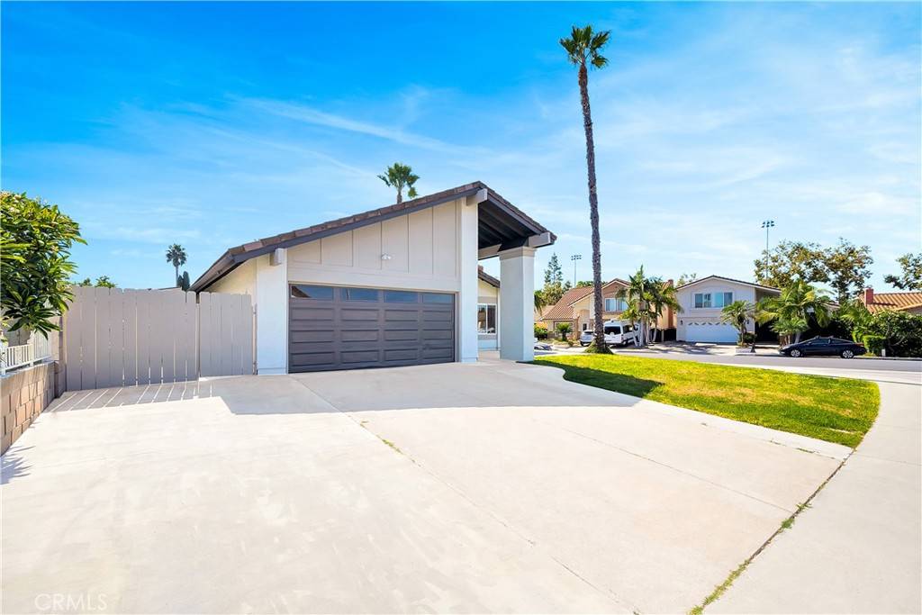 Irvine, CA 92606,3482 Almond Street