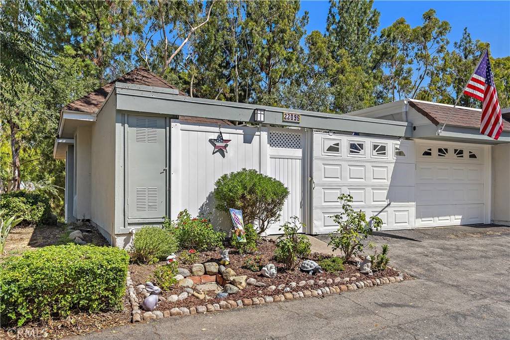 Laguna Hills, CA 92653,22095 Caminito Amor