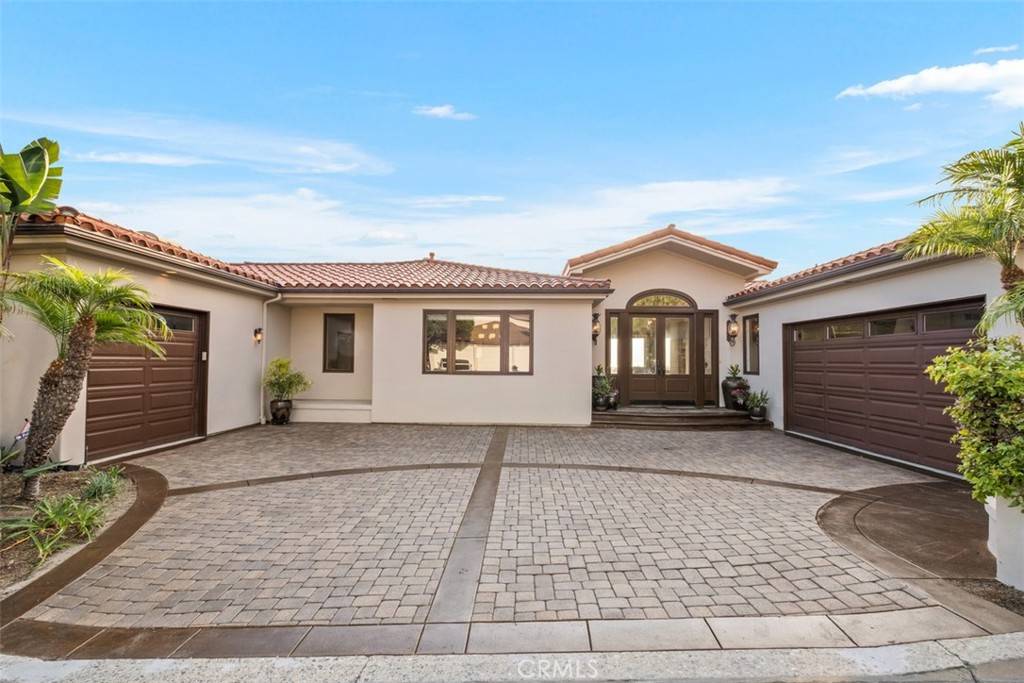 San Clemente, CA 92673,3 Via Tunas