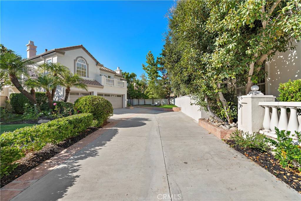 Rancho Santa Margarita, CA 92679,3 Coachman