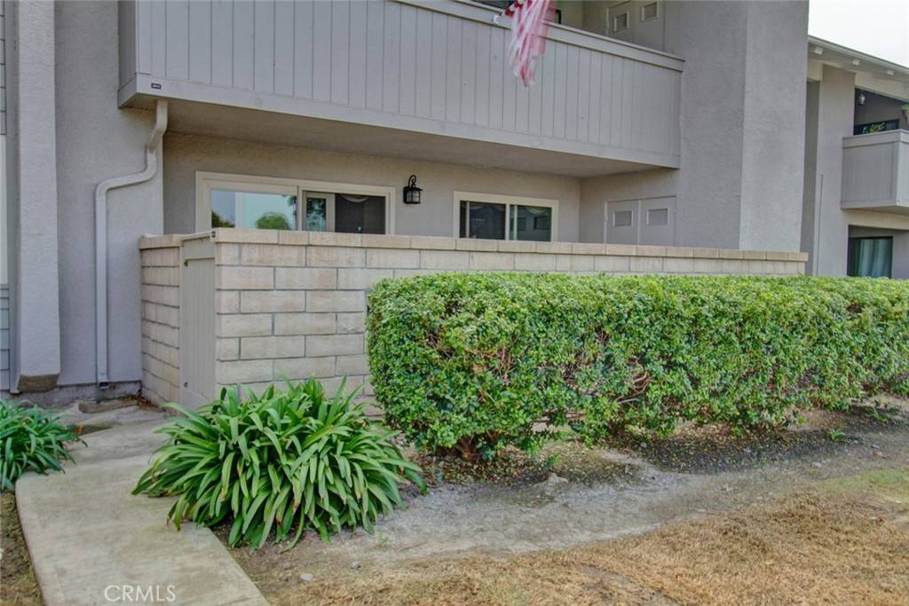 Huntington Beach, CA 92646,8866 Tulare DR #301C