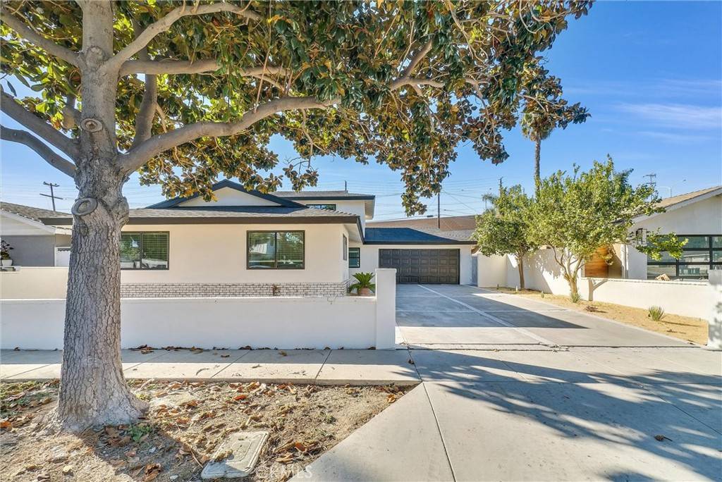 Costa Mesa, CA 92626,3137 Boston WAY