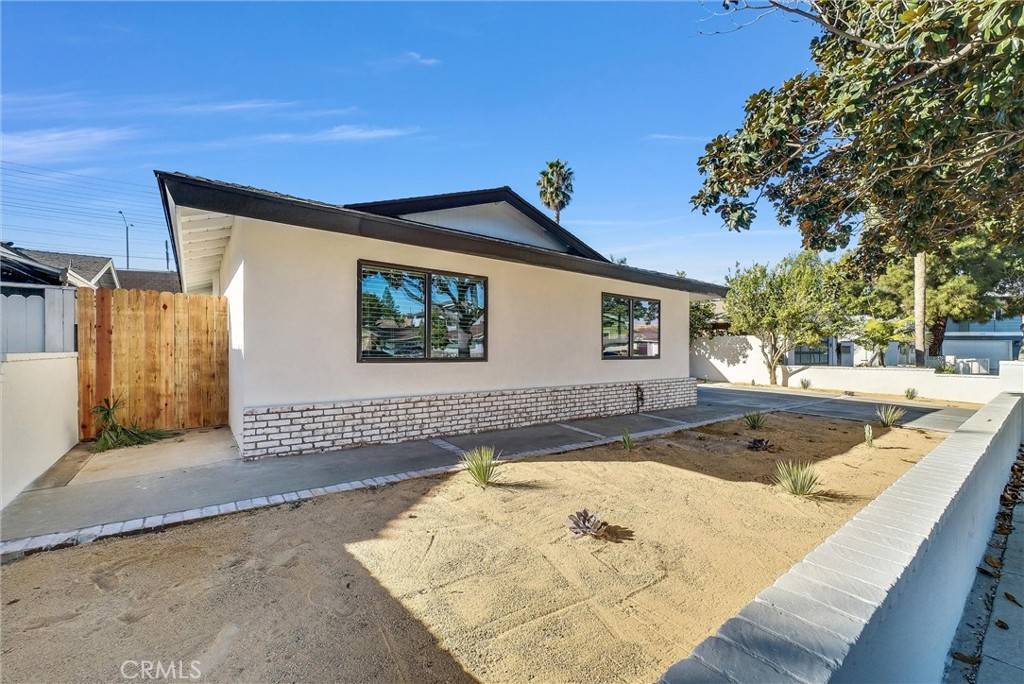 Costa Mesa, CA 92626,3137 Boston WAY