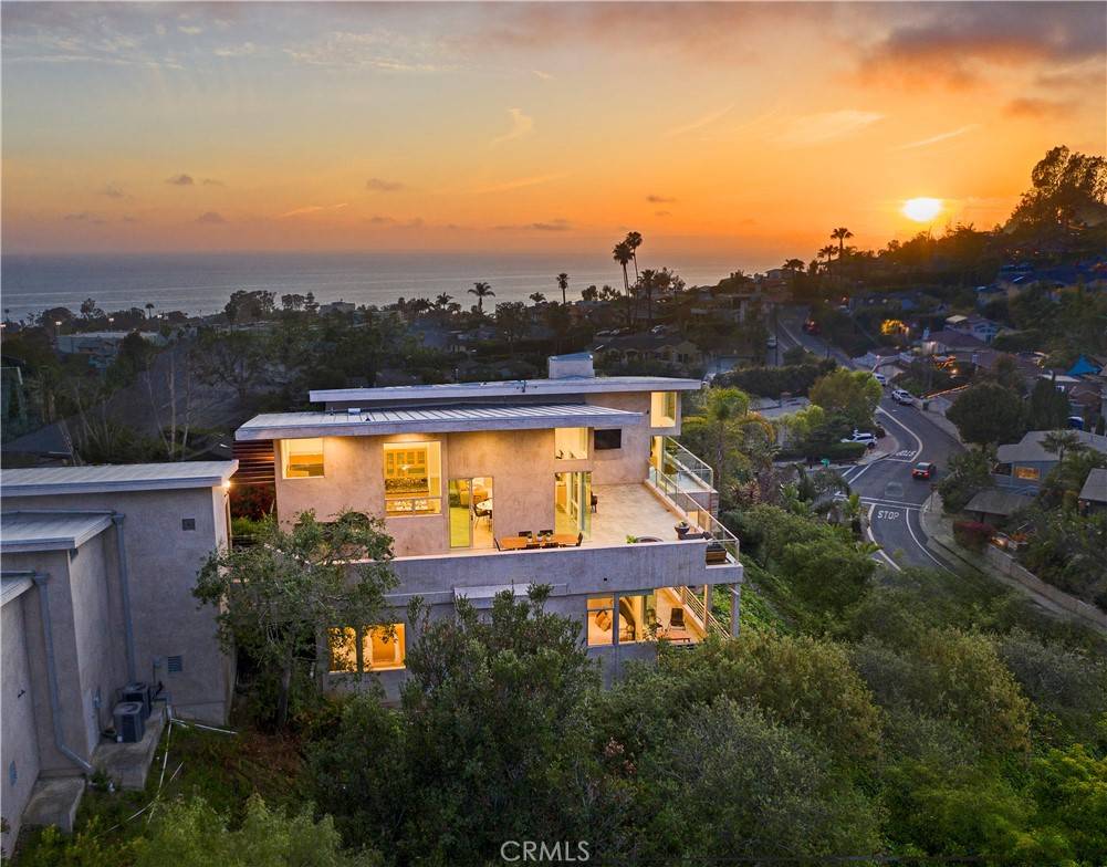 Laguna Beach, CA 92651,533 Temple Hills DR