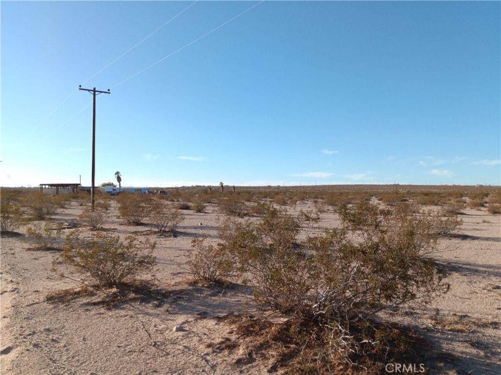 29 Palms, CA 92277,0 Center LN