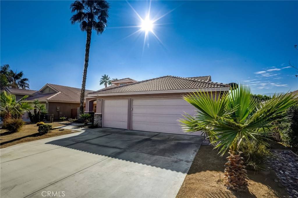 La Quinta, CA 92253,78975 Bayberry LN