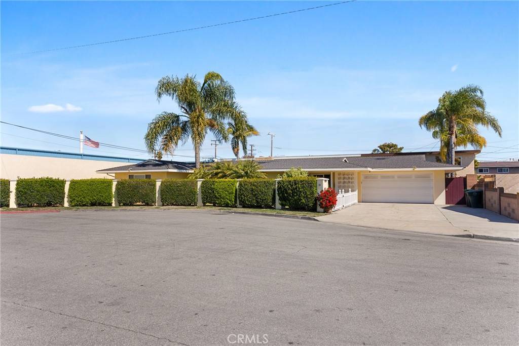 Costa Mesa, CA 92627,124 Melody LN