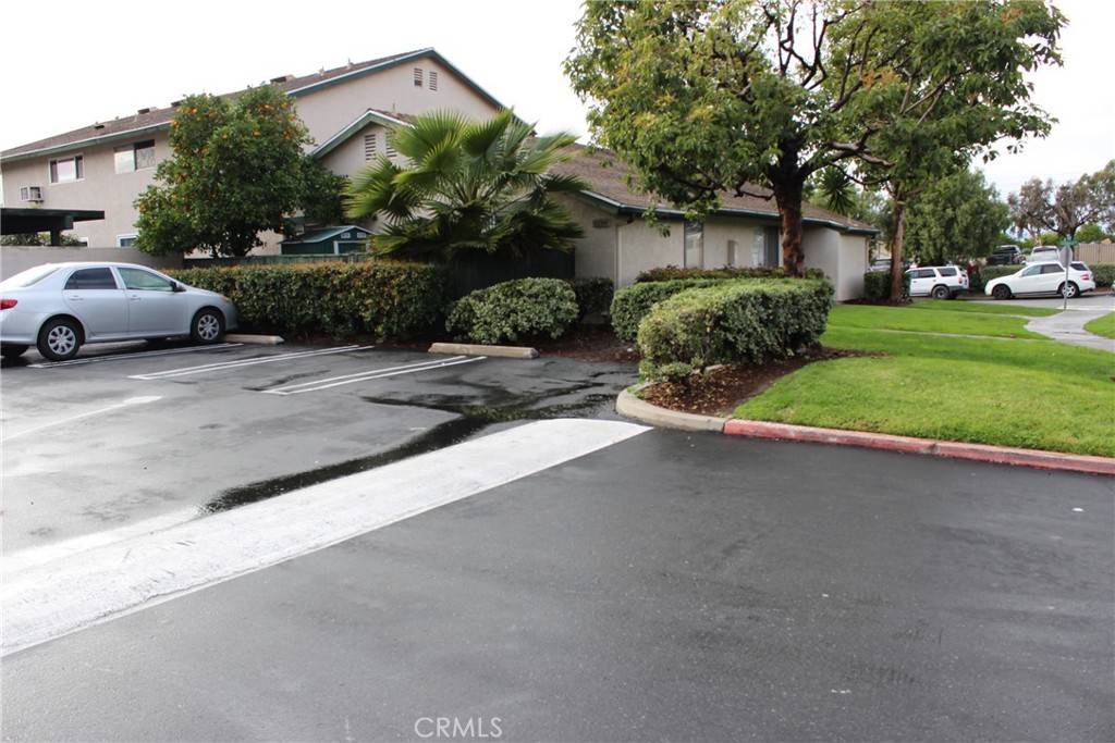 Lake Forest, CA 92630,23302 Orange AVE #10