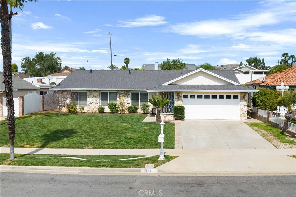 Brea, CA 92821,921 W Tracie DR