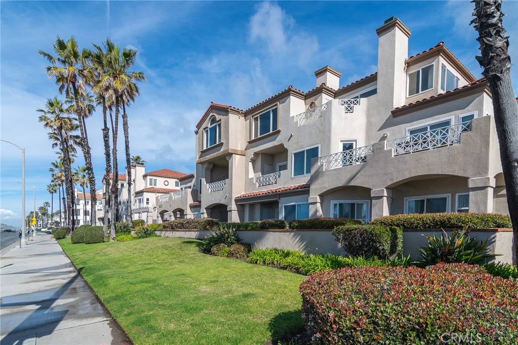 Huntington Beach, CA 92648,900 Pacific Coast HWY #308