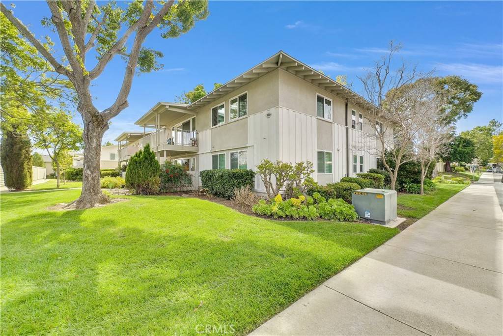 Laguna Woods, CA 92637,390 Avenida Castilla, O