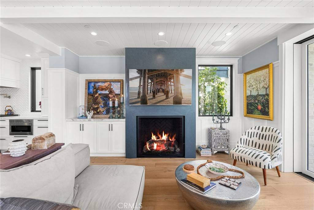 Newport Beach, CA 92662,201 Opal AVE