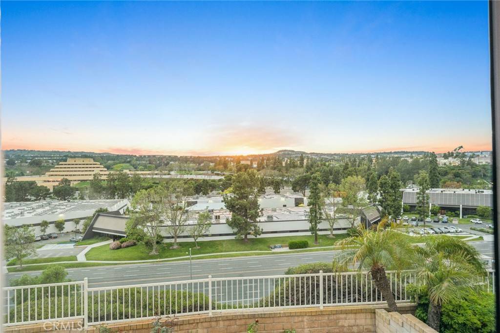 Laguna Niguel, CA 92677,27625 Niguel Village DR