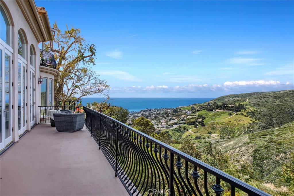 Laguna Beach, CA 92651,1305 Skyline DR