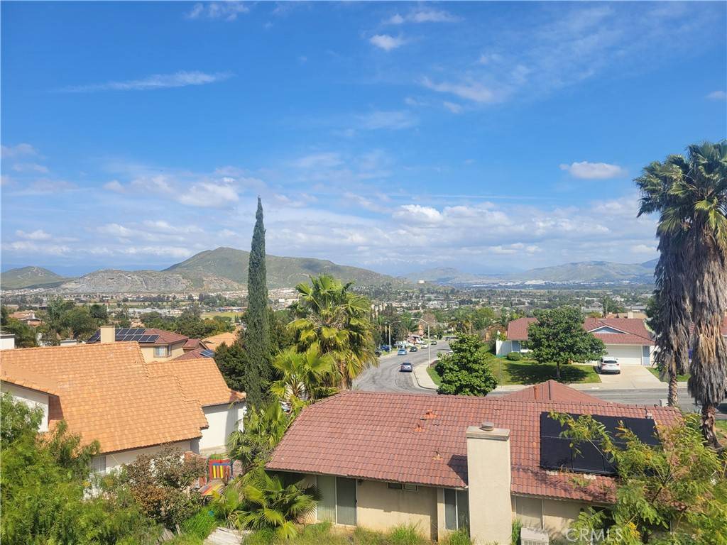 Jurupa Valley, CA 92509,4086 Margie WAY