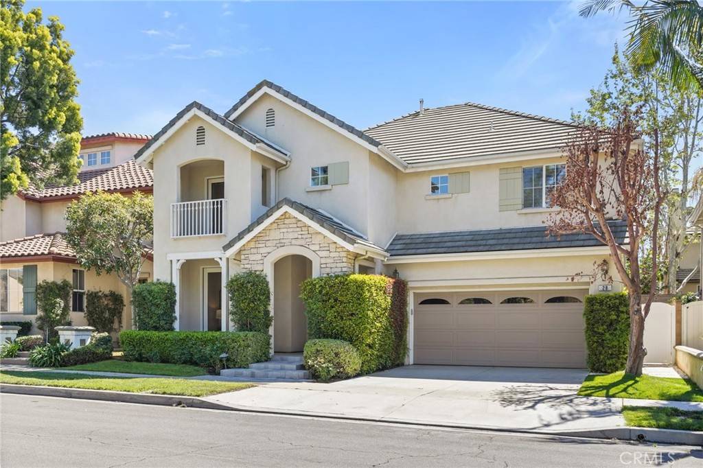 Irvine, CA 92602,28 Rosenblum