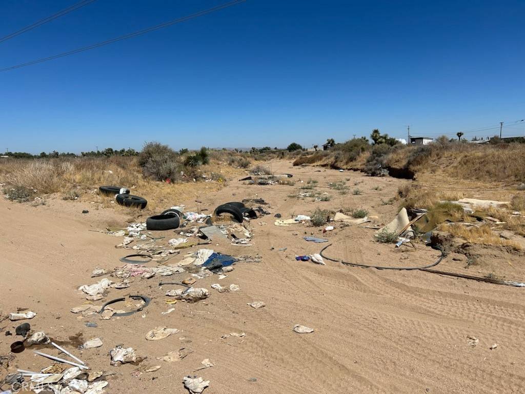 Phelan, CA 92371,5755 Coyote RD
