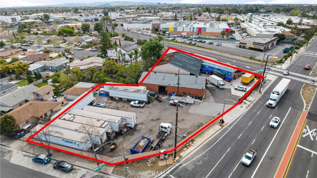 Santa Ana, CA 92703,711 N Fairview ST