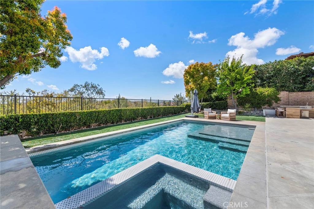 Ladera Ranch, CA 92694,12 Kent CT