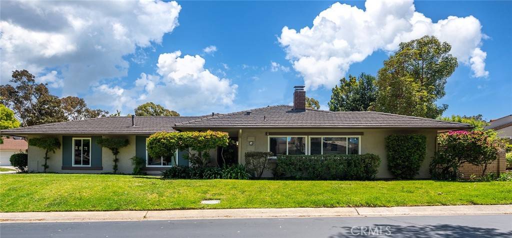 Irvine, CA 92612,5252 Thorn Tree Ln