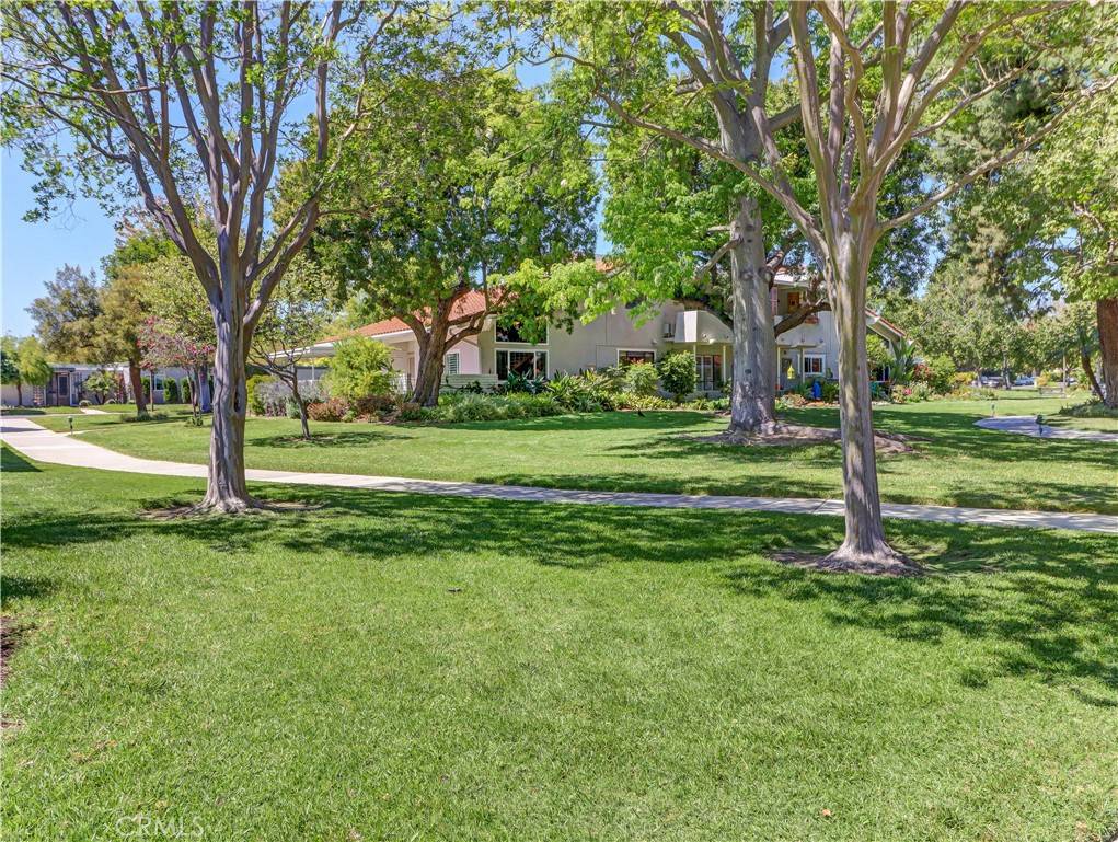 Laguna Woods, CA 92637,915 Avenida Majorca #D