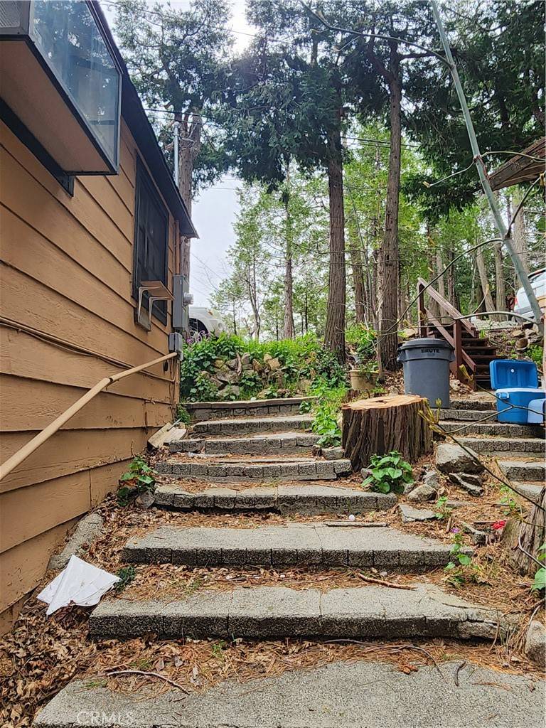 Crestline, CA 92325,24018 Bowl RD