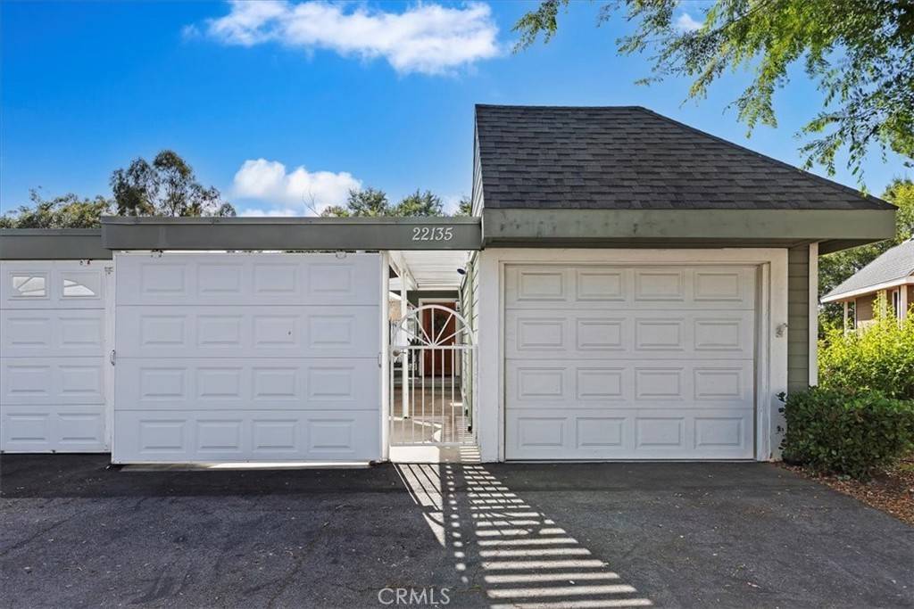 Laguna Hills, CA 92653,22135 Caminito Laureles #110