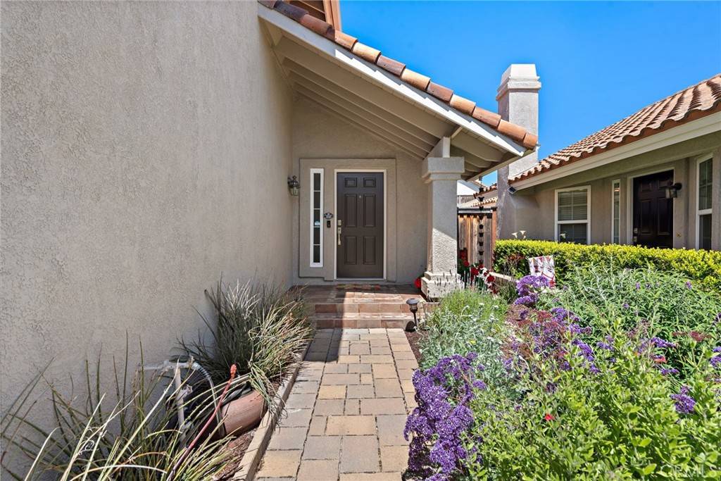 Rancho Santa Margarita, CA 92688,12 Las Piedras