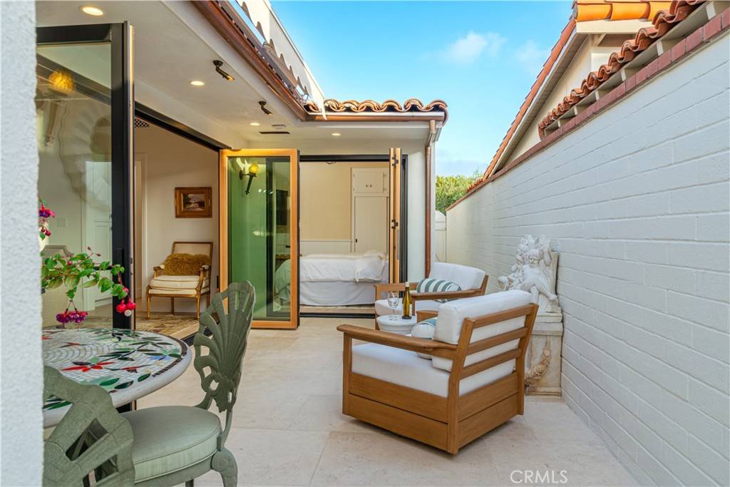 Newport Beach, CA 92663,106 Via Cordova