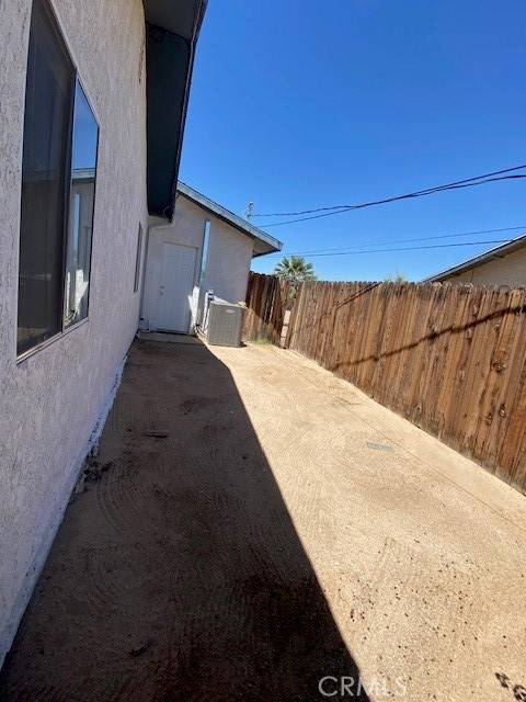 29 Palms, CA 92277,5675 Encelia DR