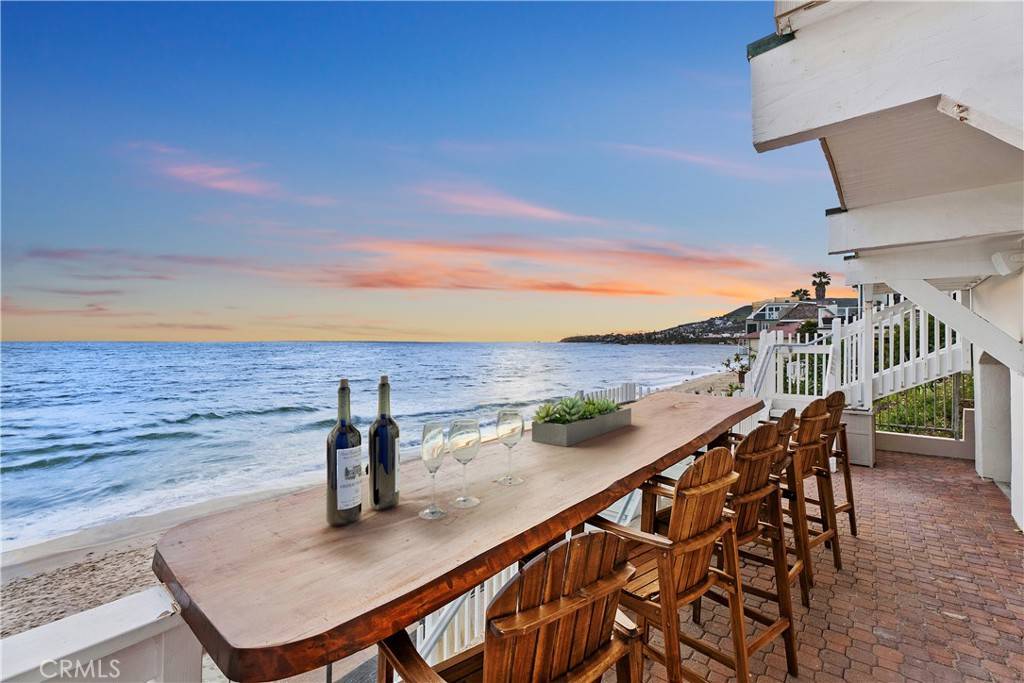 Laguna Beach, CA 92651,125 Saint Anns DR